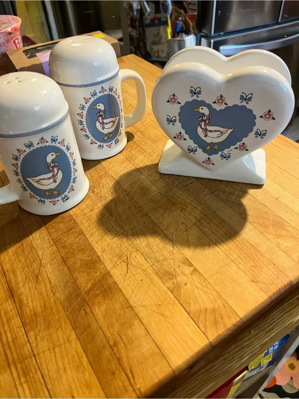 Vintage 1987 Ribbon Geese salt and pepper set with napkin holder